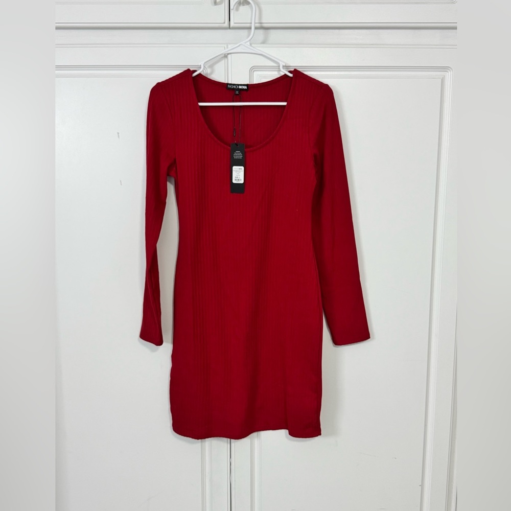 Red ribbed body on mini dress